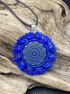 Amulett – Resin Harz Art, Dodecagram 12 – er Stern, Disc in blau 25 mm, zinnlegiert, kupferunterlegt – Produktansicht 1