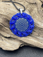 Amulett – Resin Harz Art, Dodecagram 12 – er Stern, Disc in blau 25 mm, zinnlegiert, kupferunterlegt – Produktansicht 1