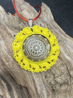 Amulett – Resin Harz Art – Dodecagram – 25 mm / goldlegiert / sonnengelb – Produktansicht 1