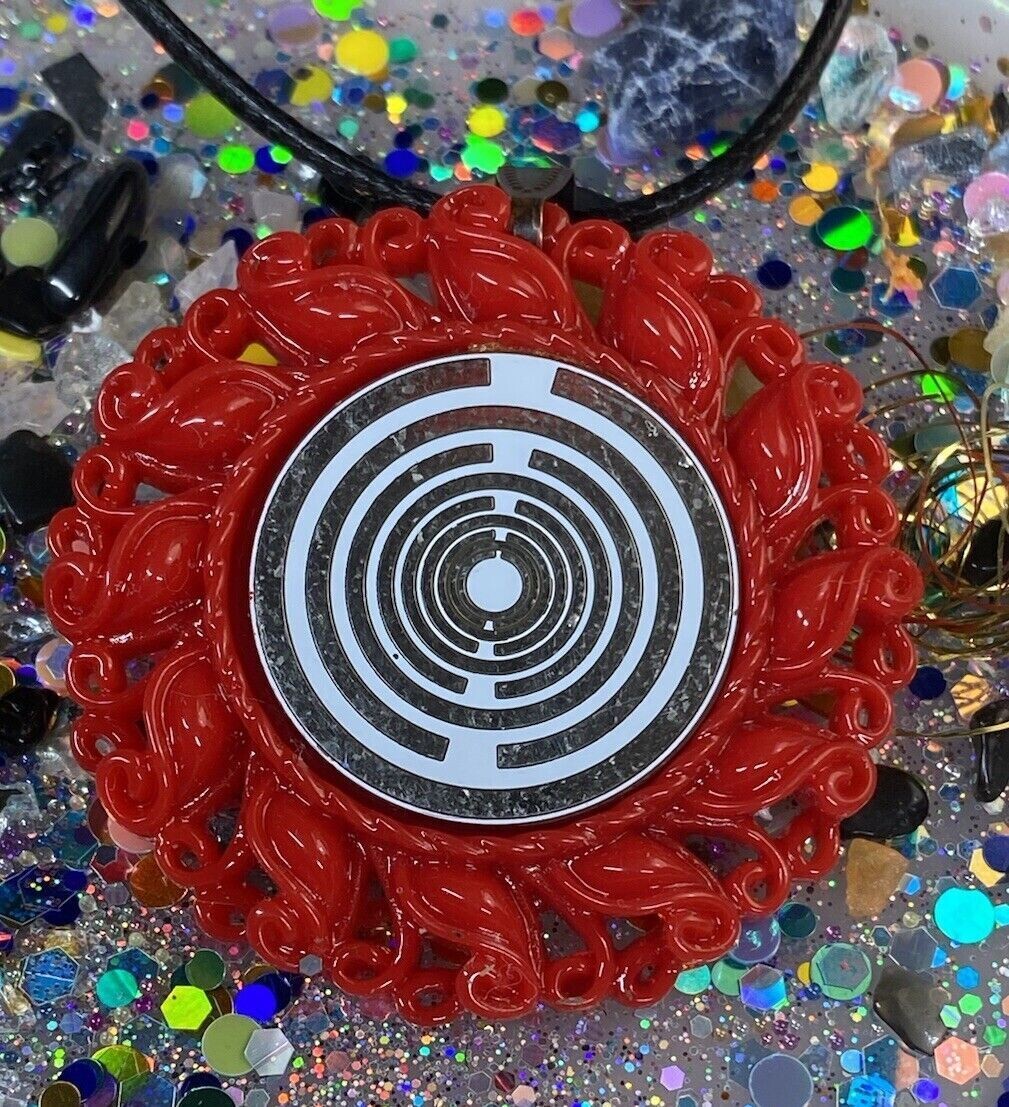 Amulett – Resin Harz Art – Lakhovsky MWO – 25 mm / zinnlegiert / weiß – Produktansicht 1