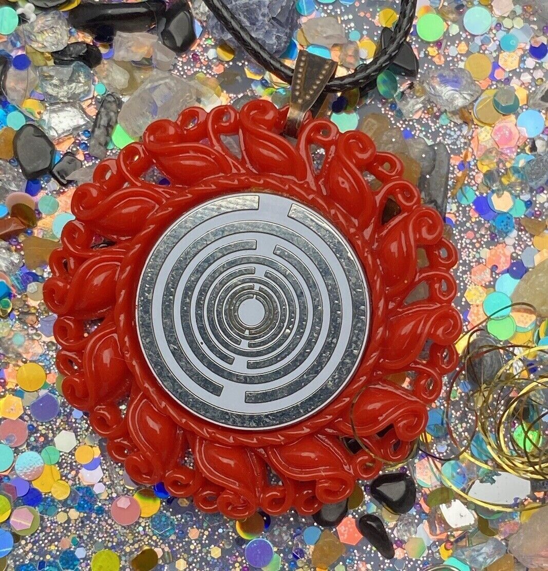 Amulett – Resin Harz Art – Lakhovsky MWO – 25 mm / zinnlegiert / weiß – Produktansicht 1