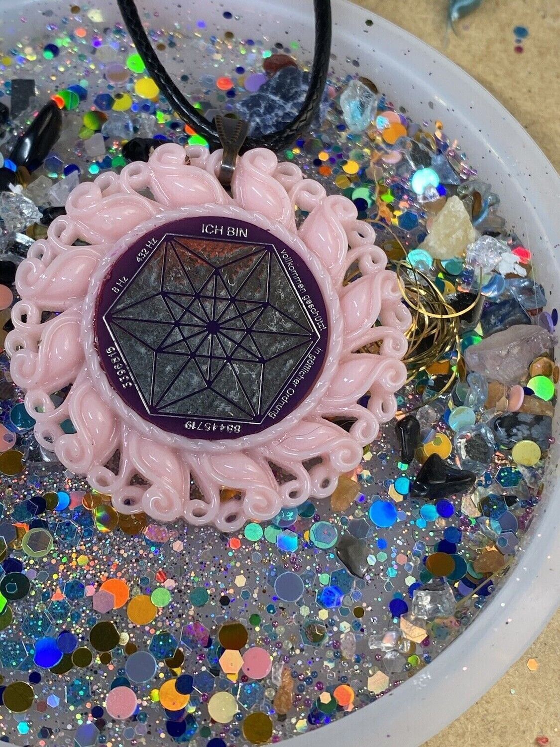 Amulett – Resin Harz Art – Vector Equilibrium – 25 mm / zinnlegiert – Produktansicht 1
