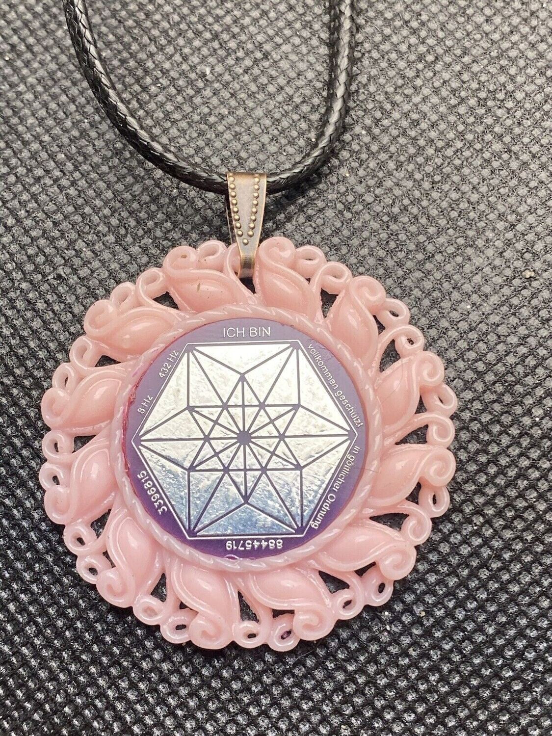 Amulett – Resin Harz Art – Vector Equilibrium – 25 mm / zinnlegiert – Produktansicht 1