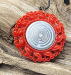 Amulett – Resin Harz Art – Lakhovsky MWO – 25 mm / zinnlegiert / weiß – Produktansicht 1