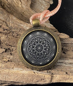 Amulett – bronzefarben, Dodecagram 12 – er Stern, Disc in schwarz 25 mm, zinnlegiert, kupferunterlegt – Produktansicht 1
