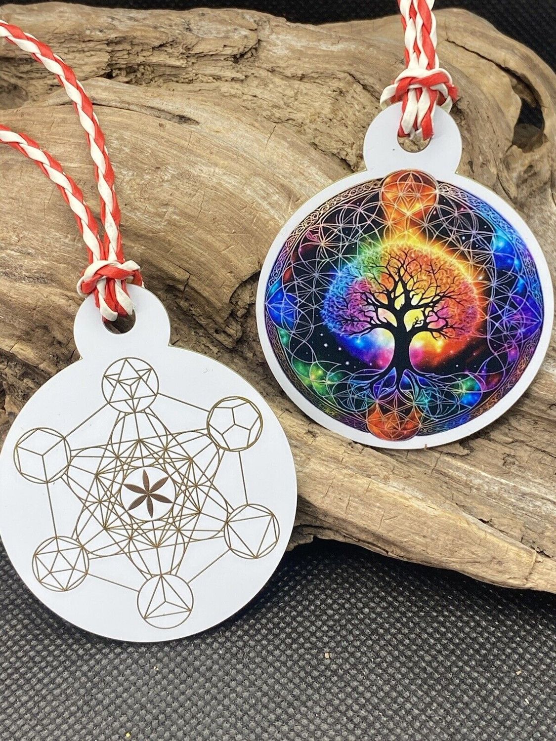 Amulett – Disc Baum des Lebens in – Metatron – 50 mm / goldlegiert / regenbogenfarben – Produktansicht 1