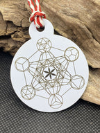 Amulett – Disc Baum des Lebens in – Metatron – 50 mm / goldlegiert / regenbogenfarben – Produktansicht 1
