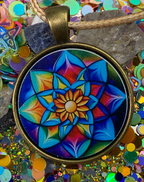 Amulett – Lotus – 25 mm / goldlegiert / bunt – Produktansicht 1