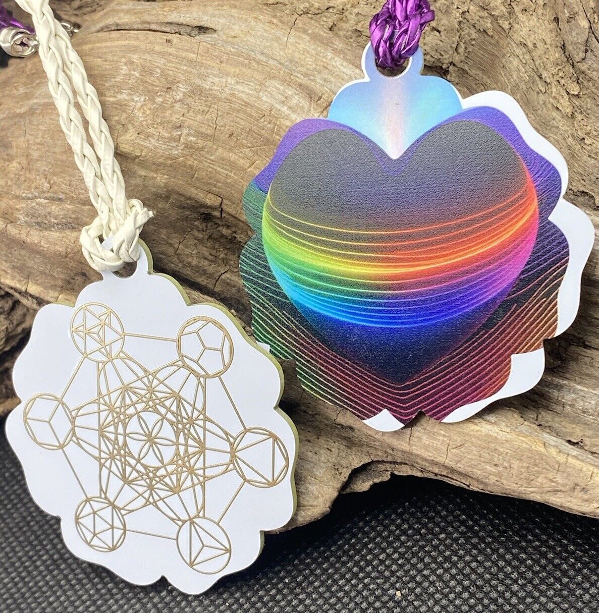Amulett – Disc – mein Herz zeigt Liebe in – Metatron – 53 mm / goldlegiert – Produktansicht 1