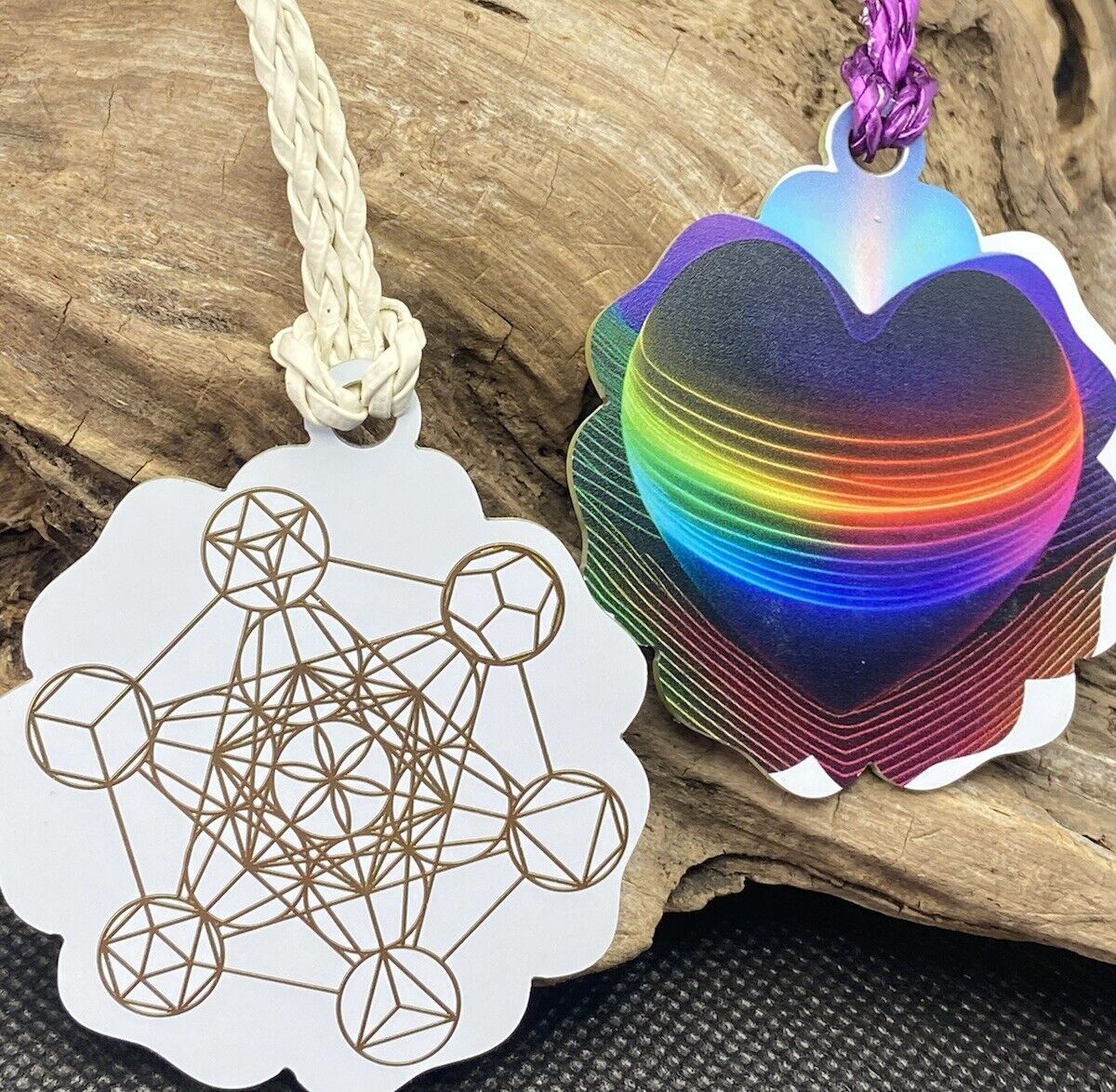 Amulett – Disc – mein Herz zeigt Liebe in – Metatron – 53 mm / goldlegiert – Produktansicht 1