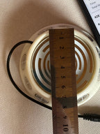 69 mm VibraNex Brunnen – cremeweiß, Oberflächenplatte Zinnlegiert – Produktansicht 1