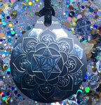 Amulett – Ich bin – Merkaba – Triskele schwarz mit zinnlegiert ca. 48mmx52 mm – Produktansicht 1