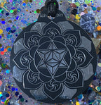 Amulett – Ich bin – Merkaba – Triskele schwarz mit zinnlegiert ca. 48mmx52 mm – Produktansicht 1