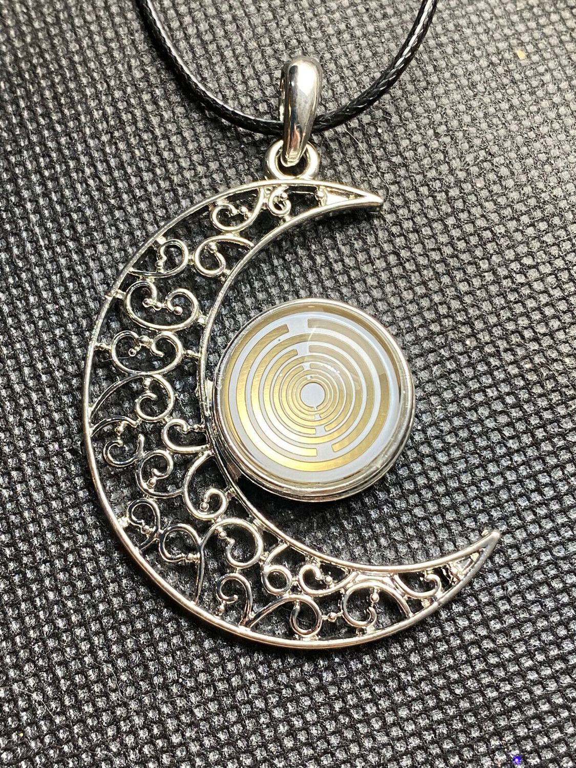 Amulett – Mond mit Wechseldruckknopf mit – Lakhovsky MWO – 18 mm / goldlegiert / schwarz – Produktansicht 1