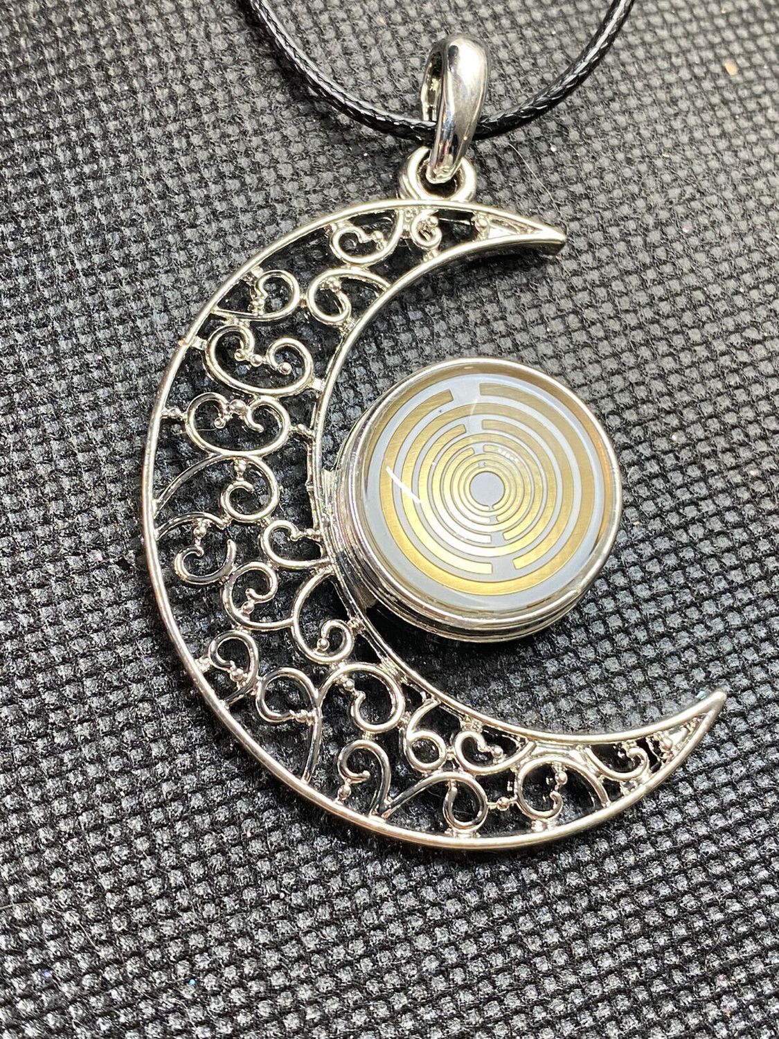 Amulett – Mond mit Wechseldruckknopf mit – Lakhovsky MWO – 18 mm / goldlegiert / schwarz – Produktansicht 1