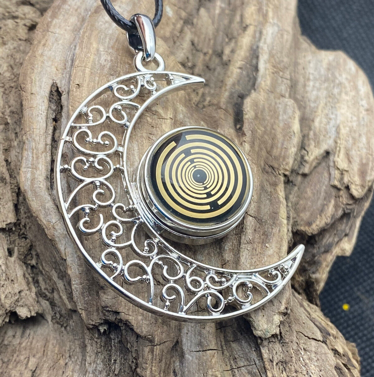 Amulett – Mond mit Wechseldruckknopf mit – Lakhovsky MWO – 18 mm / goldlegiert / schwarz – Produktansicht 1