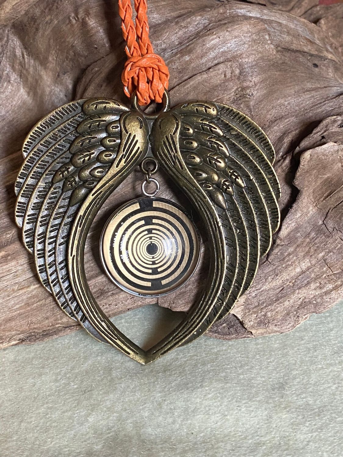 Amulett – Lakhovsky MWO – 25 mm / goldlegiert / schwarz – Produktansicht 1