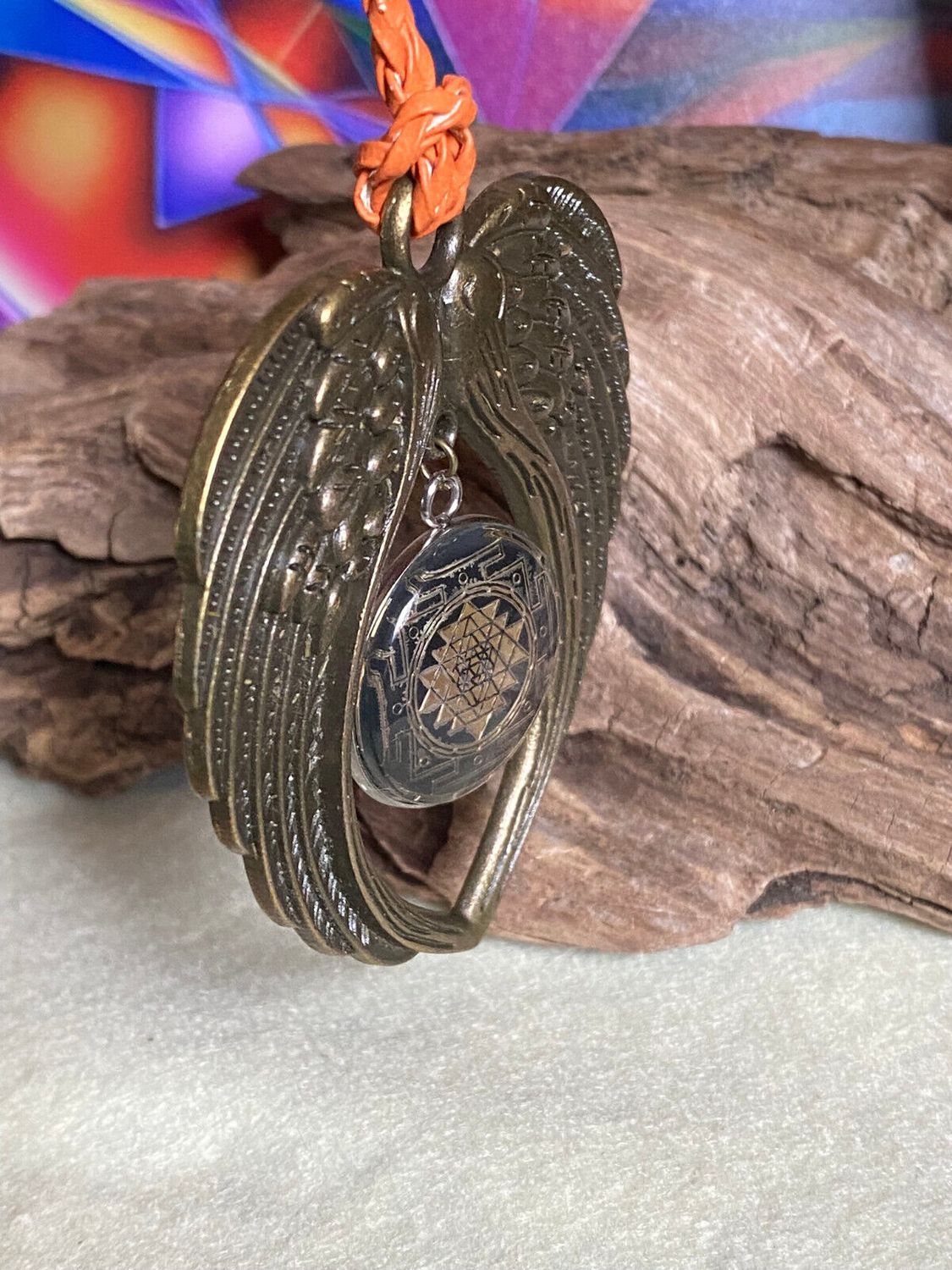 Amulett – Sri Yantra – 25 mm / goldlegiert / schwarz – Produktansicht 1
