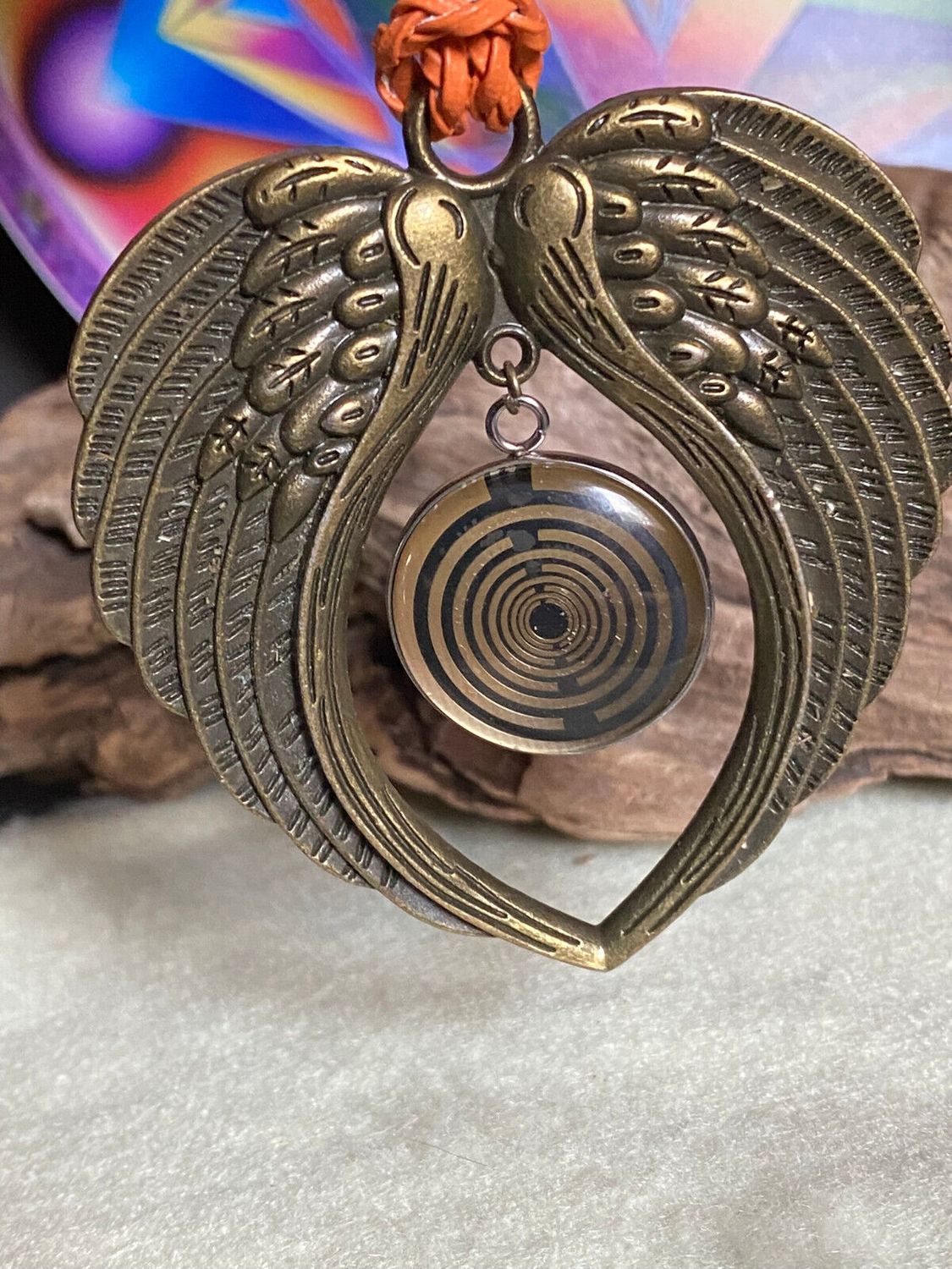 Amulett – Lakhovsky MWO – 25 mm / goldlegiert / schwarz – Produktansicht 1