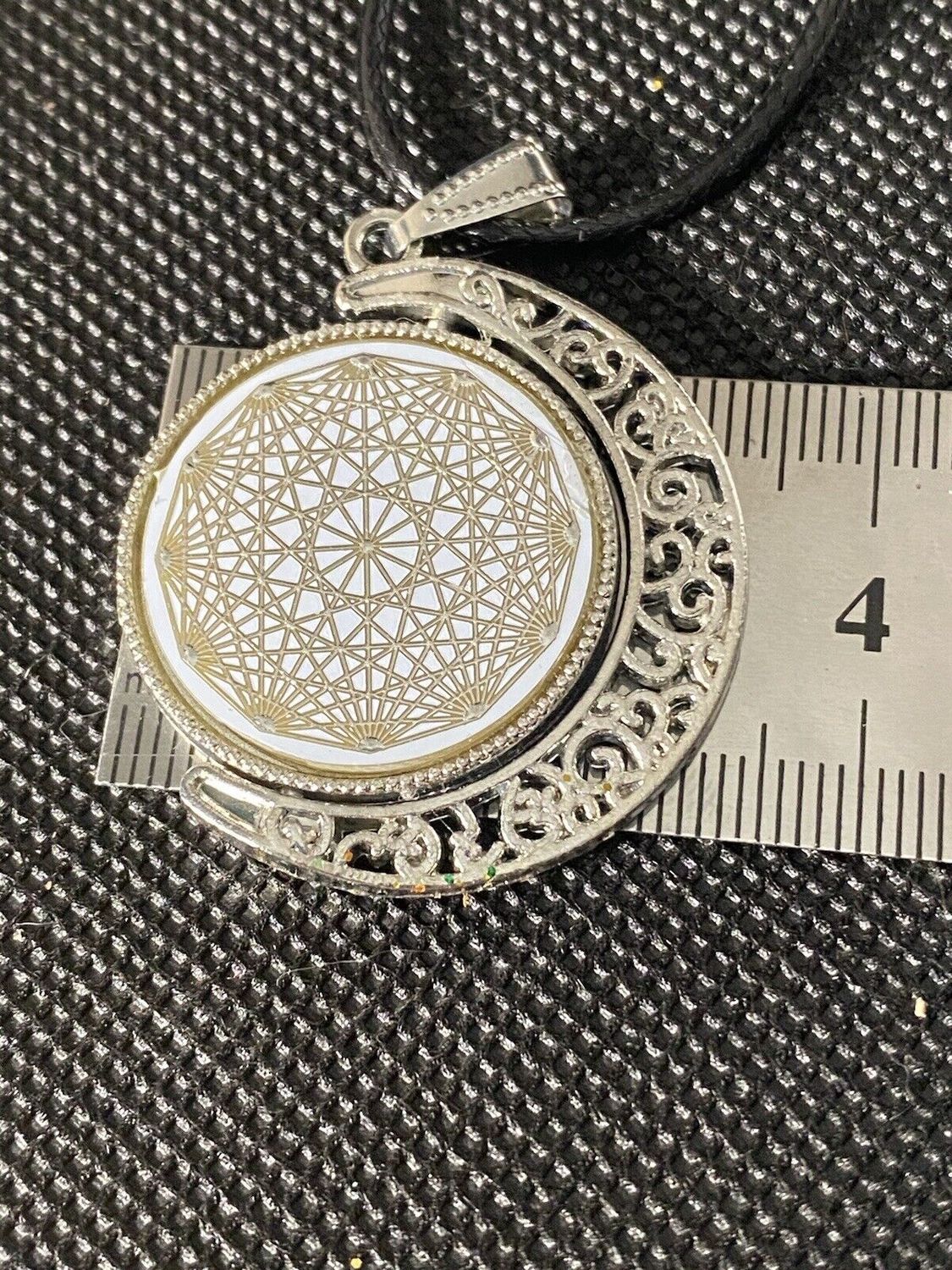 Amulett 2er-Set – Dreh – /Wende – Medaillon Mond – Lakhovsky MWO + Dodecagram – 25 mm / zinnlegiert – Produktansicht 1