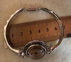 Armband-silberfarbend,Wechseldruckknopf,Symbol Lakhovsky MWO Schwingkreis Oszillator Antenne (stromlos), weiße+schwarze Disc gold legiert + Kupfer unterlegt ca. 18 mm hinter Glas,Magnetverschluss