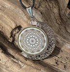 Amulett 2er-Set – Dreh – /Wende – Medaillon Mond – Lakhovsky MWO + Dodecagram – 25 mm / zinnlegiert – Produktansicht 1
