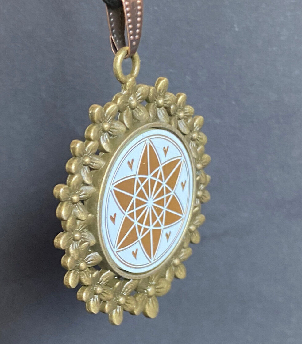Amulett – Vector Equilibrium – 25 mm / goldlegiert / weiß – Produktansicht 1