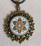 Amulett – Vector Equilibrium – 25 mm / goldlegiert / weiß – Produktansicht 1