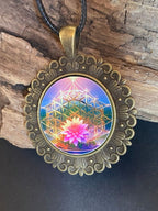 Amulett – Merkaba + Blume des Lebens – 25 mm / regenbogenfarben – Produktansicht 1