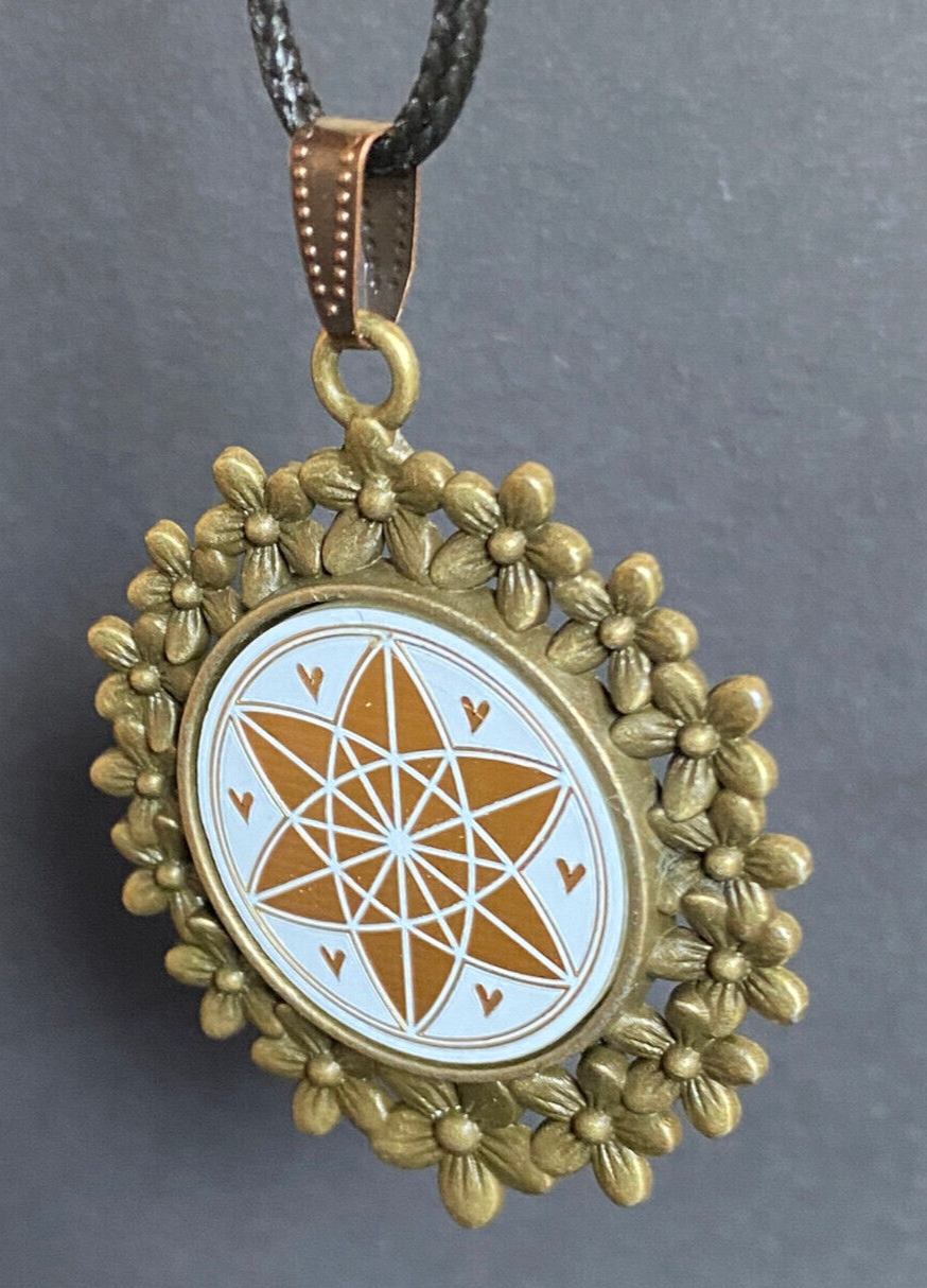 Amulett – Vector Equilibrium – 25 mm / goldlegiert / weiß – Produktansicht 1