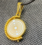 Amulett – Dreh – /Wende Anhänger goldfarben – Lakhovsky MWO – 16 mm / goldlegiert / schwarz – Produktansicht 1