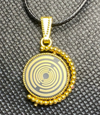 Amulett – Dreh – /Wende Anhänger goldfarben – Lakhovsky MWO – 16 mm / goldlegiert / schwarz – Produktansicht 1
