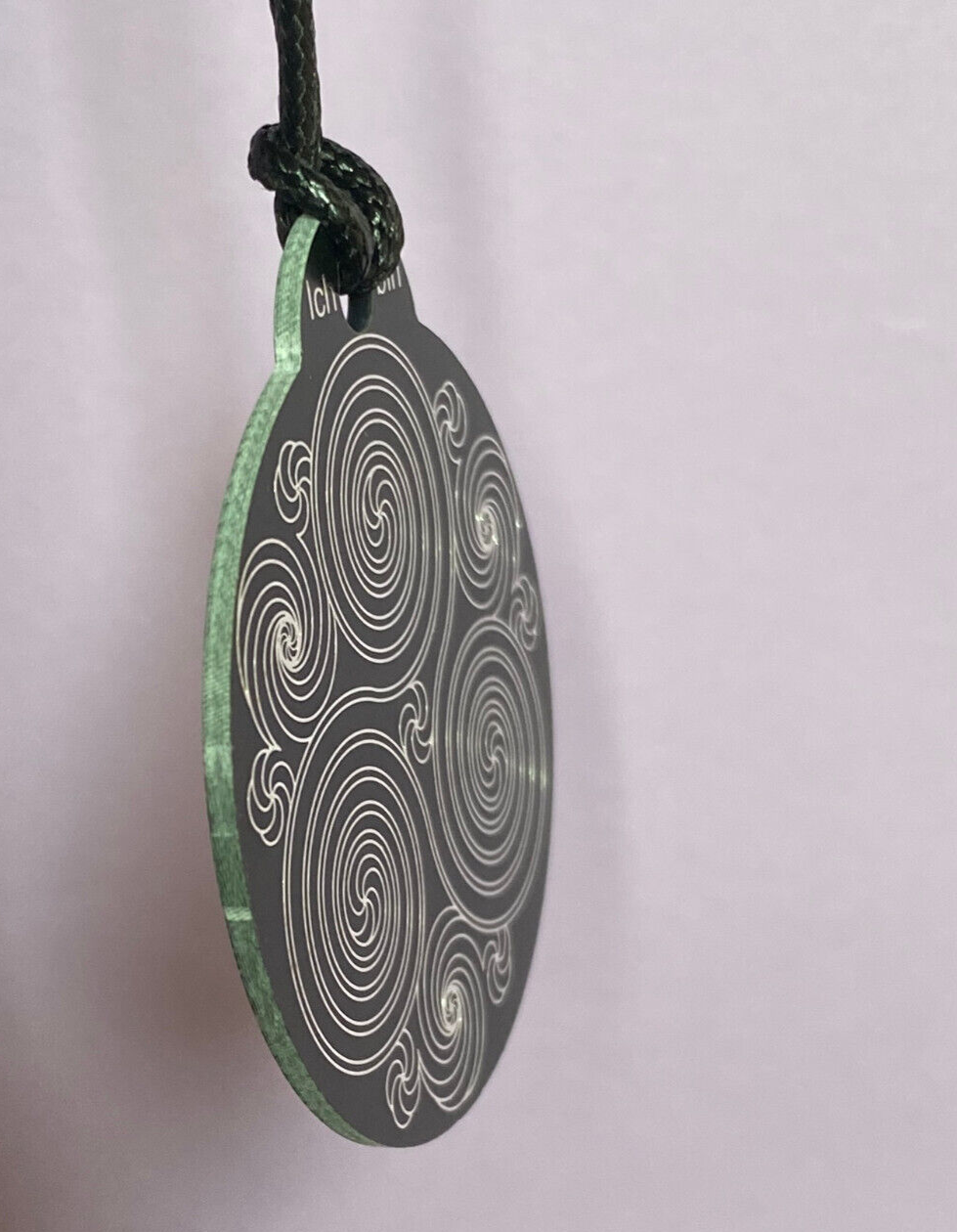 Amulett – Ich bin – Merkaba – Triskele schwarz mit zinnlegiert ca. 48mmx52 mm – Produktansicht 1