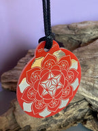 Amulett – Ich bin – Merkaba – Triskele rot mit zinnlegiert ca. 48mmx52 mm – Produktansicht 1