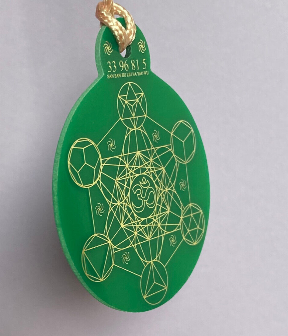 Anhänger Metatron waldgrün, zinnlegiert ca. 52 mm x 62 mm – Produktansicht 1