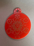 Anhänger Metatron rot, zinnlegiert ca. 52 mm x 62 mm – Produktansicht 1