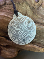 Amulett – Ich bin – Merkaba – Triskele weiß mit zinnlegiert ca. 48mmx52 mm – Produktansicht 1