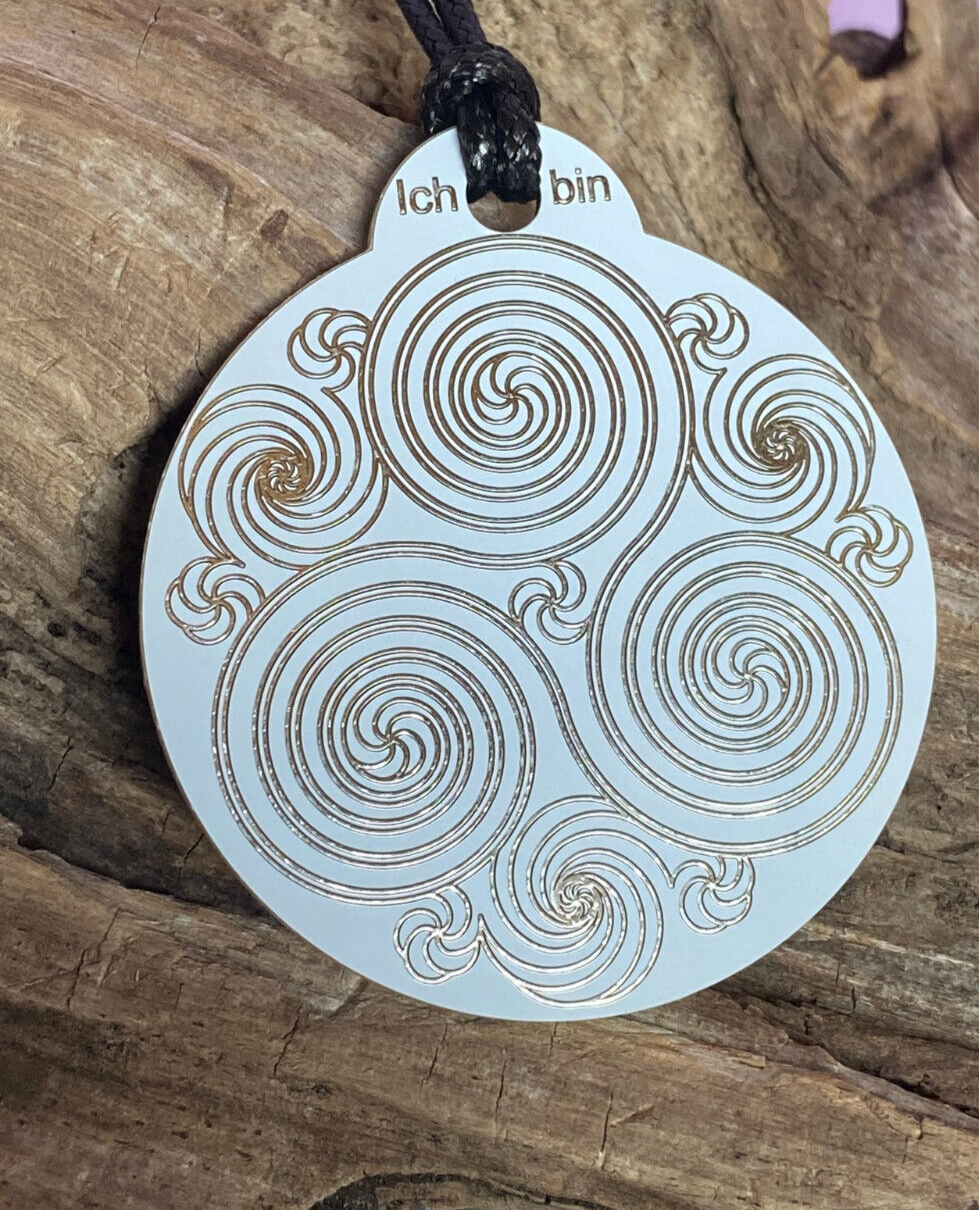 Amulett – Ich bin – Merkaba – Triskele weiß mit zinnlegiert ca. 48mmx52 mm – Produktansicht 1