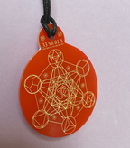 Anhänger Metatron rot, zinnlegiert ca. 52 mm x 62 mm – Produktansicht 1