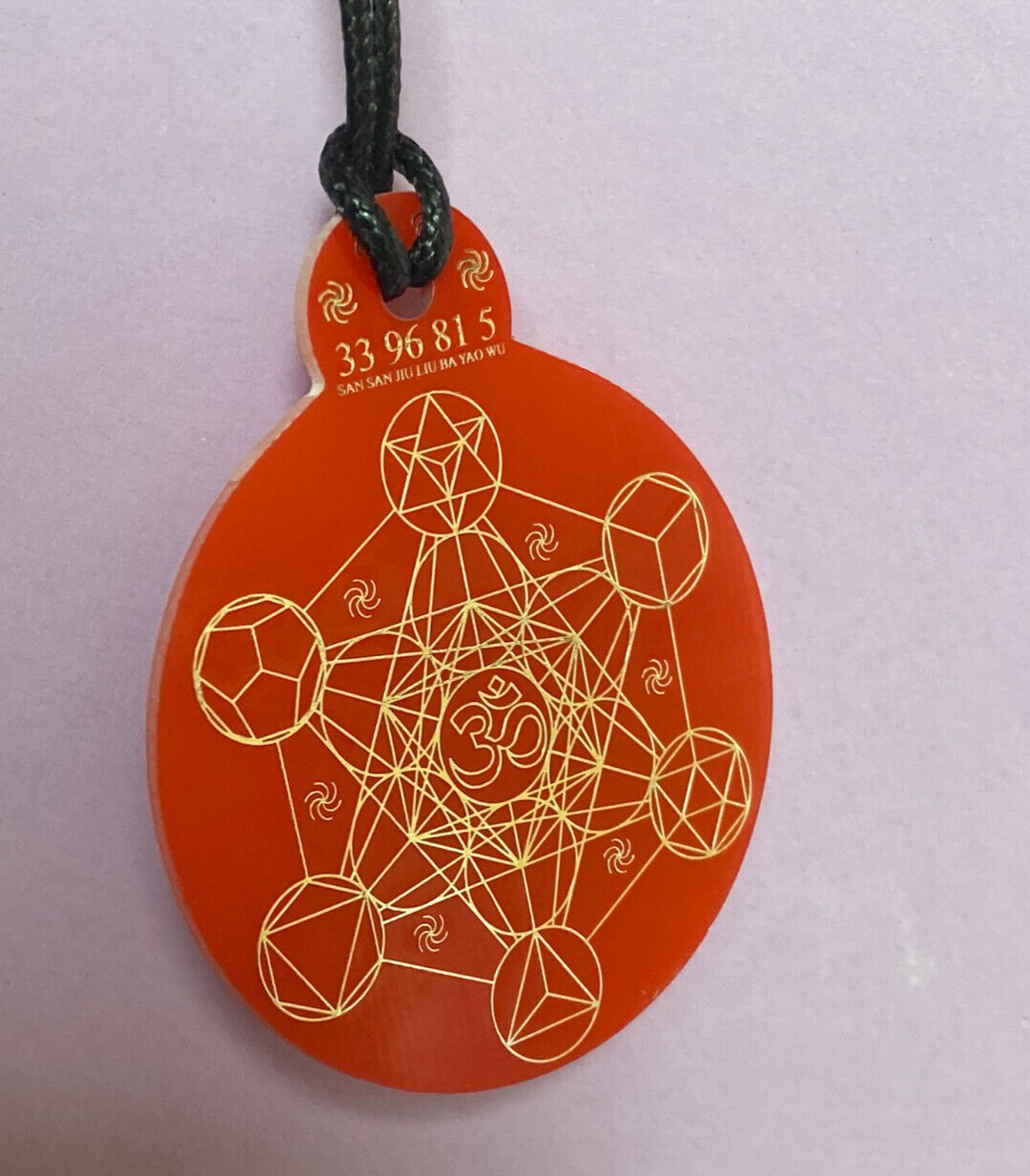 Anhänger Metatron rot, zinnlegiert ca. 52 mm x 62 mm – Produktansicht 1