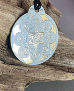 Amulett – Ich bin – Merkaba – Triskele weiß mit zinnlegiert ca. 48mmx52 mm – Produktansicht 1