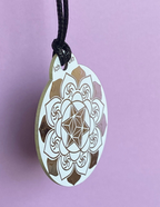 Amulett – Ich bin – Merkaba – Triskele weiß mit zinnlegiert ca. 48mmx52 mm – Produktansicht 1