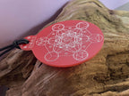 Anhänger Metatron rot, zinnlegiert ca. 52 mm x 62 mm – Produktansicht 1