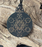Anhänger Metatron schwarz, goldlegiert ca. 52 mm x 62 mm – Produktansicht 1