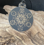 Anhänger Metatron schwarz, goldlegiert ca. 52 mm x 62 mm – Produktansicht 1