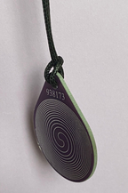 Anhänger Blume des Lebens – Bifilar Spule, flieder lila, ca. 40 mm x 48 mm, zinnlegiert – Produktansicht 1