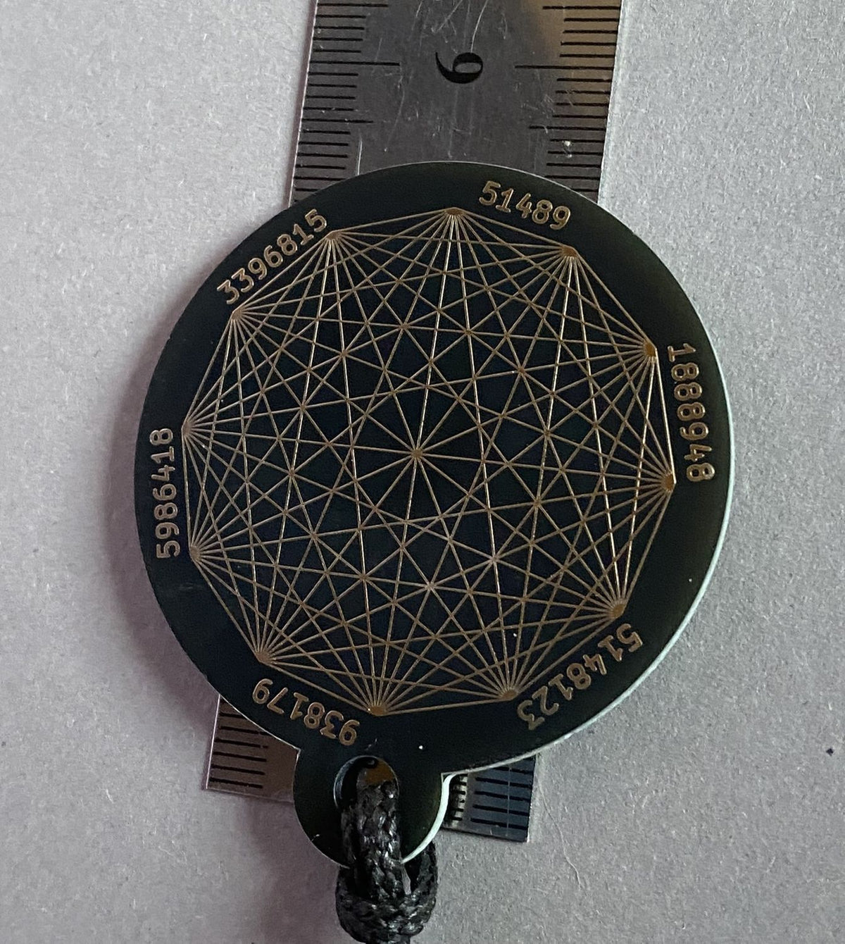 Amulett – Disc ca. 48x58 mm – Lakhovsky MWO + Dodecagram – 58 mm / goldlegiert / schwarz – Produktansicht 1