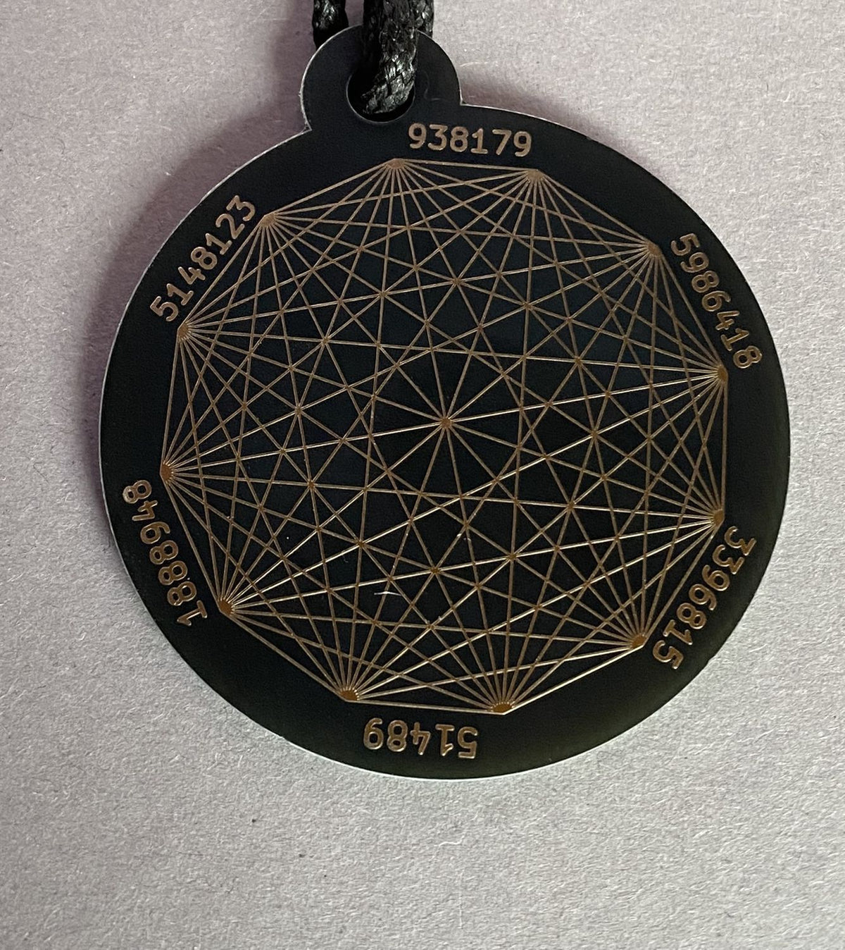 Amulett – Disc ca. 48x58 mm – Lakhovsky MWO + Dodecagram – 58 mm / goldlegiert / schwarz – Produktansicht 1