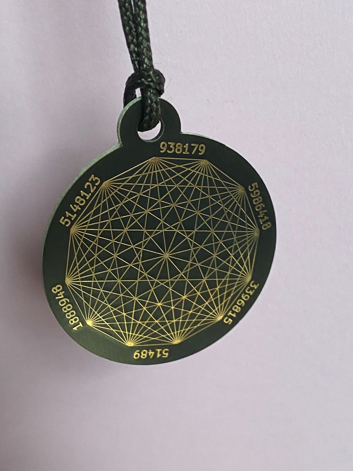 Amulett – Disc ca. 48x58 mm – Lakhovsky MWO + Dodecagram – 58 mm / goldlegiert / schwarz – Produktansicht 1