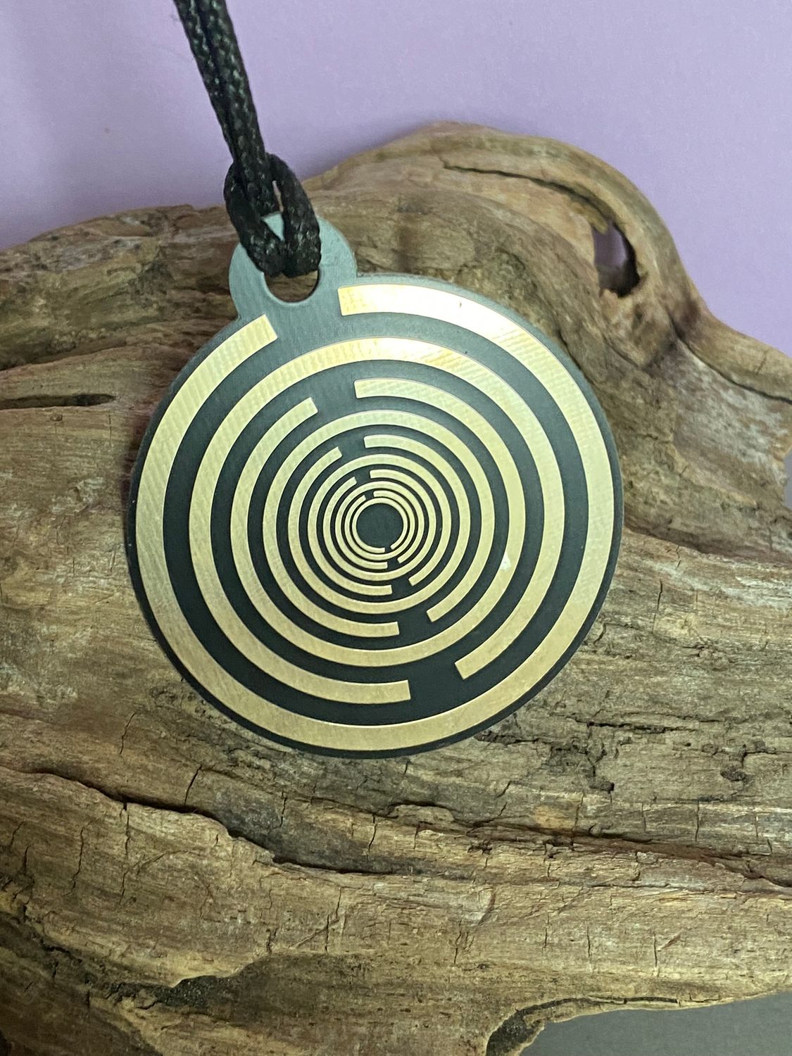 Amulett – Disc ca. 48x58 mm – Lakhovsky MWO + Dodecagram – 58 mm / goldlegiert / schwarz – Produktansicht 1